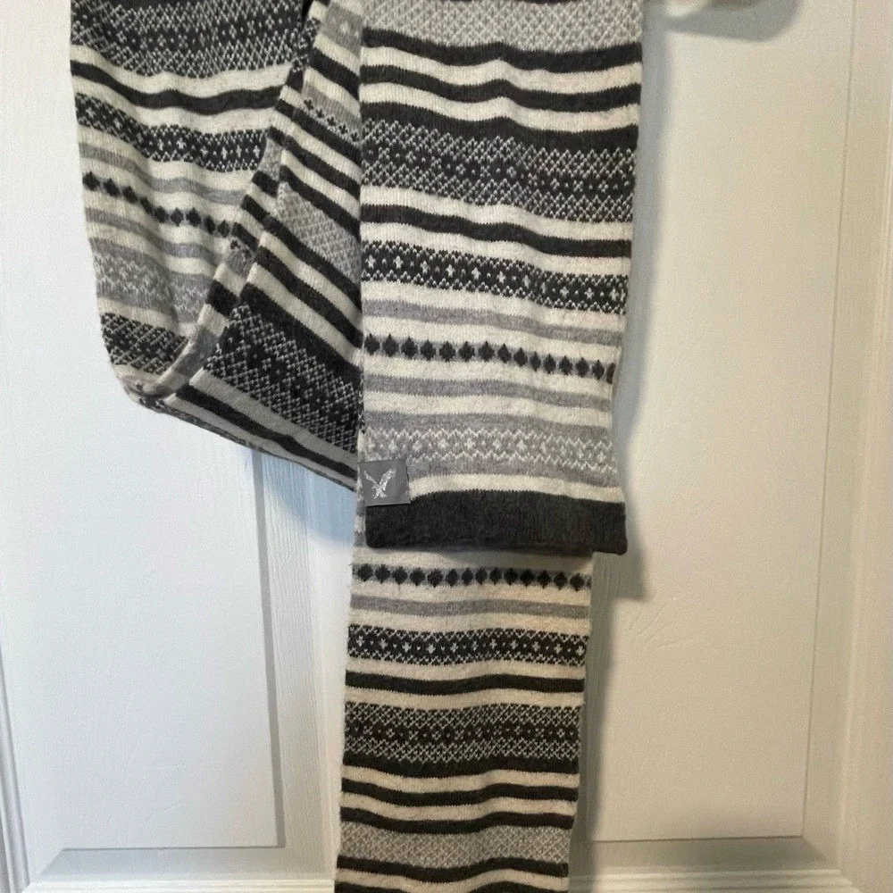 American Eagle Outfitters Striped Fair Isle Scarf Knit‎ Winter Gray White Soft